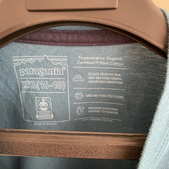 Patagonia Tee - Picture 2 of 3